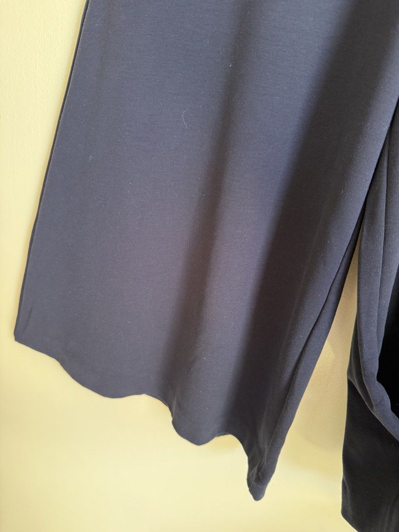 Uniqlo navy blue wide leg drape cullotes (Category: Other Bottoms) located in Makati City. Submitted by cutefabph (Listing ID 1443527357, Image 3). Description: 🛍️Pls.take time to read… 🛍️ Pls take note that some ww photos are inspired & not the actual one itself. 🛍️🛍️Gentle Reminder:🛍️🛍️ We measured every item esp trousers & other bottoms thru flat-lay… We will not allow refund & return anymore. So pls take time to read the description box