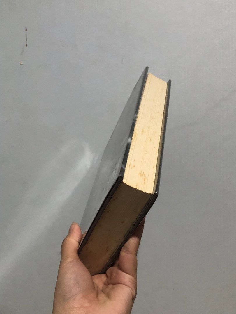 Vespertine (Hardcover) (Category: Storybooks) located in Cebu City. Submitted by sonnydeclutters (Listing ID 1443698669, Image 3). Description: Foxxing Never been read.