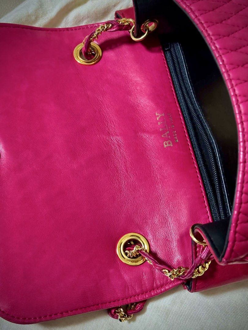 Authentic Bally Quilted Lambskin Chain Bag – Iconic 90s Elegance (Category: Luxury Bags & Wallets) located in Mandaluyong City. Submitted by mikodizko (Listing ID 1443642821, Image 3). Description: Model: Vintage Bally Quilted Flap Shoulder Bag Materials: Buttery-soft genuine lambskin leather, gold-tone hardware Price: ₱16,000 (Negotiable for serious buyers.) RFS: Wife is consolidating collection. Description: Own a piece of fashion history. This
