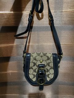 (Category: ) located in . Submitted by kluxfinds (Listing ID 1443512679, Image 1). Description: .