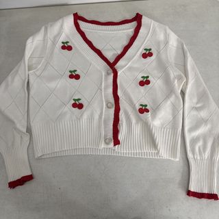 (Category: ) located in . Submitted by shopsofiascloset (Listing ID 1443533394, Image 1). Description: .