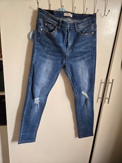 (Category: ) located in . Submitted by mishindeclutter (Listing ID 1443562969, Image 1). Description: .