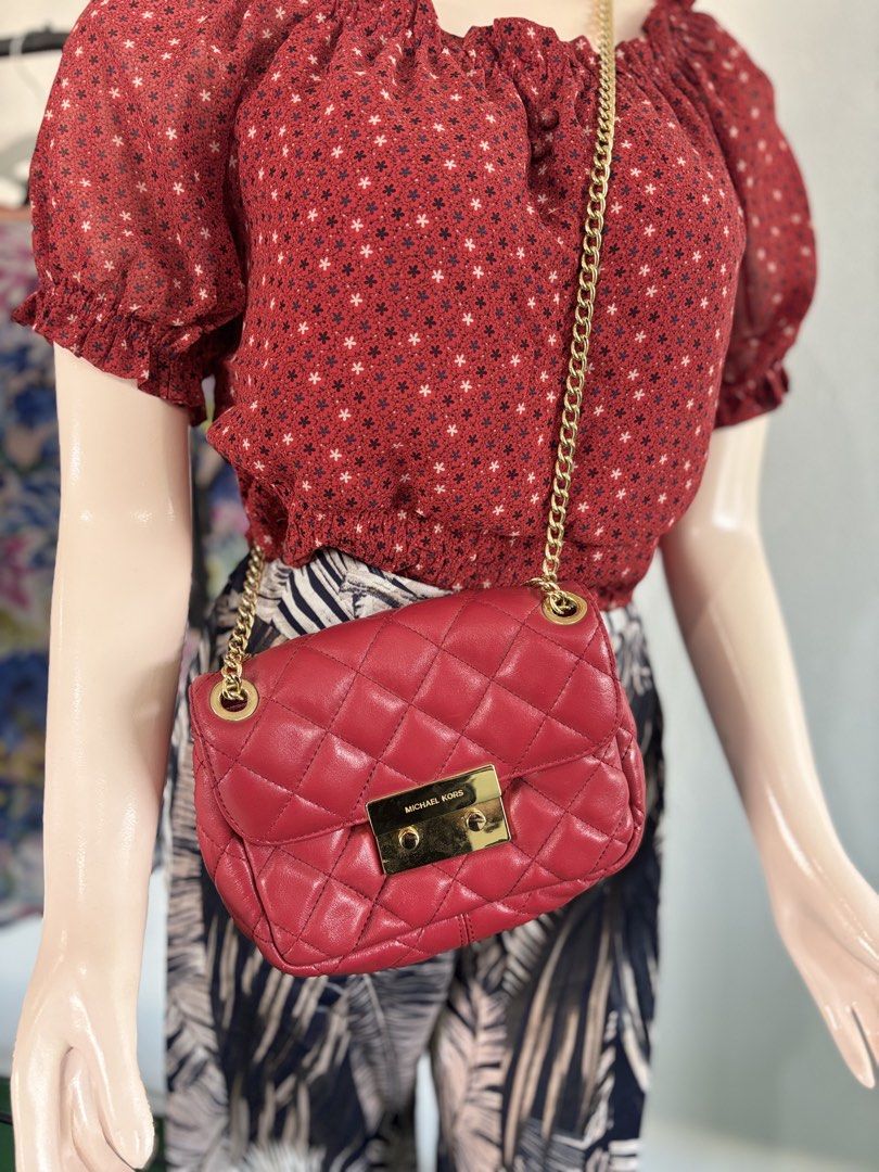 Women’s Bag Ukay Bales (Category: Cross-body Bags) located in Manila. Submitted by hdukay.888 (Listing ID 1443511981, Image 3). Description: HD UKAY UKAY DIRECT SUPPLIER-OWN SACK/BODEGA - OWN FACTORY ✅ Legit Supplier ✅ Can Ship Nationwide ✅ Sealed Bale ✅ WHOLE SALE ✅ GOOD QUALITY ITEMS COD for pick-up Payment first for delivery 📍Pasay City, Metro Manila Message us for faster transaction and inquiries. .