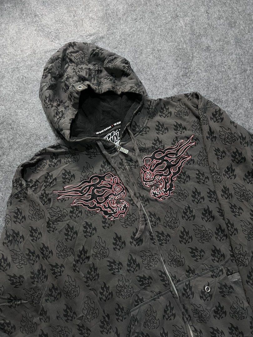 Y2k TOP HEAVY HOODIE AOP (Category: Coats, Jackets and Outerwear) located in Zamboanga. Submitted by alterramz08 (Listing ID 1443689651, Image 3). Description: Y2K TOP HEAVY HOODIE AOP SIZE 2XL WIDTH 26.5 LENGTH 29.5 EXCELLENT CONDITION PRICE : 1,000 PESOS.