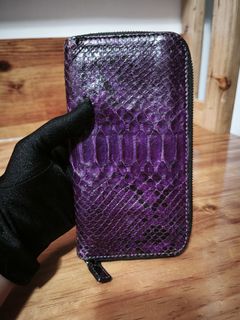 (Category: ) located in . Submitted by queenlyne_vintage_rare_finds (Listing ID 1443653361, Image 1). Description: .