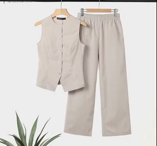 (Category: ) located in . Submitted by stylepile (Listing ID 1443574562, Image 1). Description: .