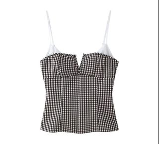 (Category: ) located in . Submitted by theeditedcloset (Listing ID 1443561645, Image 1). Description: .