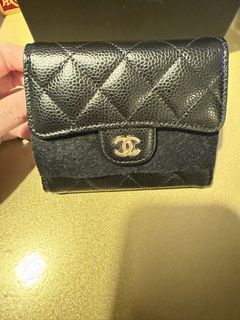 (Category: ) located in . Submitted by luxparis.bag (Listing ID 1443811694, Image 1). Description: .