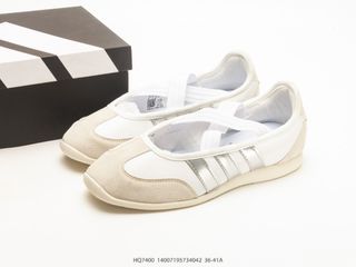 (Category: ) located in . Submitted by outlet_sneakers_shop (Listing ID 1443704552, Image 1). Description: .