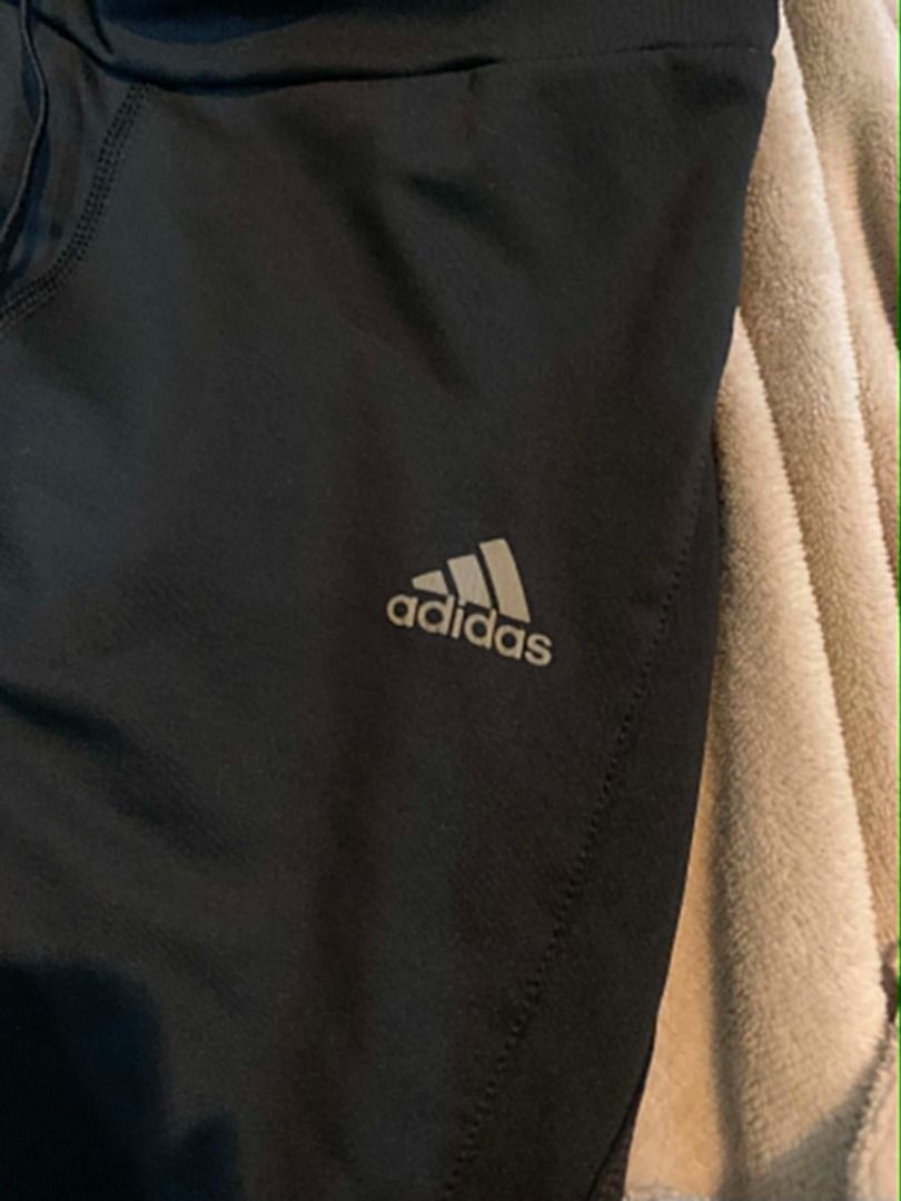 Adidas Black Athletic Capri Pants with White Stripes (Category: Joggers) located in Bacolod City. Submitted by kyaramatcha (Listing ID 1443841427, Image 3). Description: Black Adidas cropped athletic pants with drawstring waist and signature three stripes. Perfect for gym or everyday style. Not sure if xs or s. Please check 2nd photo for waist measurement. Can stretch till 36-37cm. Thank you..