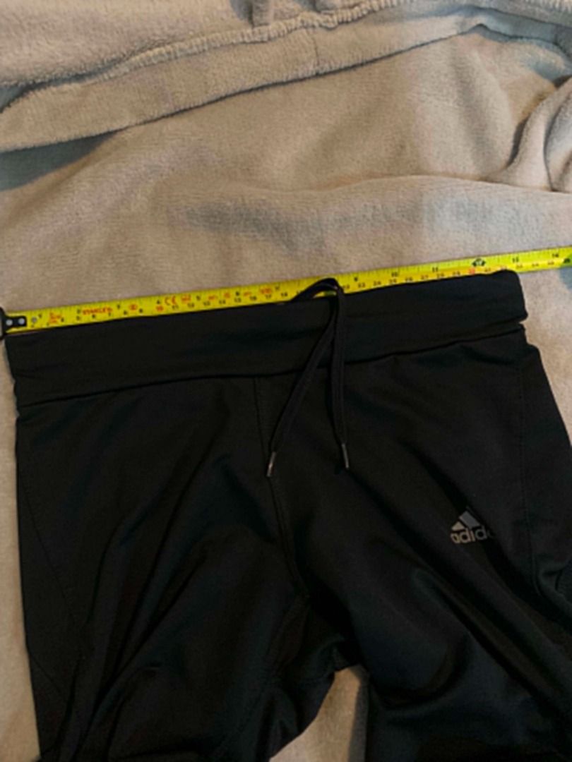 Adidas Black Athletic Capri Pants with White Stripes (Category: Joggers) located in Bacolod City. Submitted by kyaramatcha (Listing ID 1443841427, Image 2). Description: Black Adidas cropped athletic pants with drawstring waist and signature three stripes. Perfect for gym or everyday style. Not sure if xs or s. Please check 2nd photo for waist measurement. Can stretch till 36-37cm. Thank you..