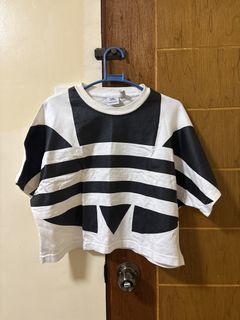(Category: ) located in . Submitted by denclothes (Listing ID 1443876965, Image 1). Description: .