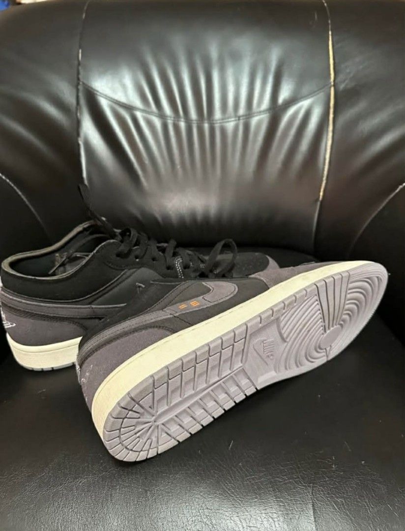 Air Jordan 1 Low SE Craft (Category: Sneakers) located in Plaridel. Submitted by niannyyy (Listing ID 1443840496, Image 3). Description: - Authentic Air Jordan 1 Low SE Craft - Size: US 13 - Like Brand New (No Box) - Feel free to send a message if you have any questions! .