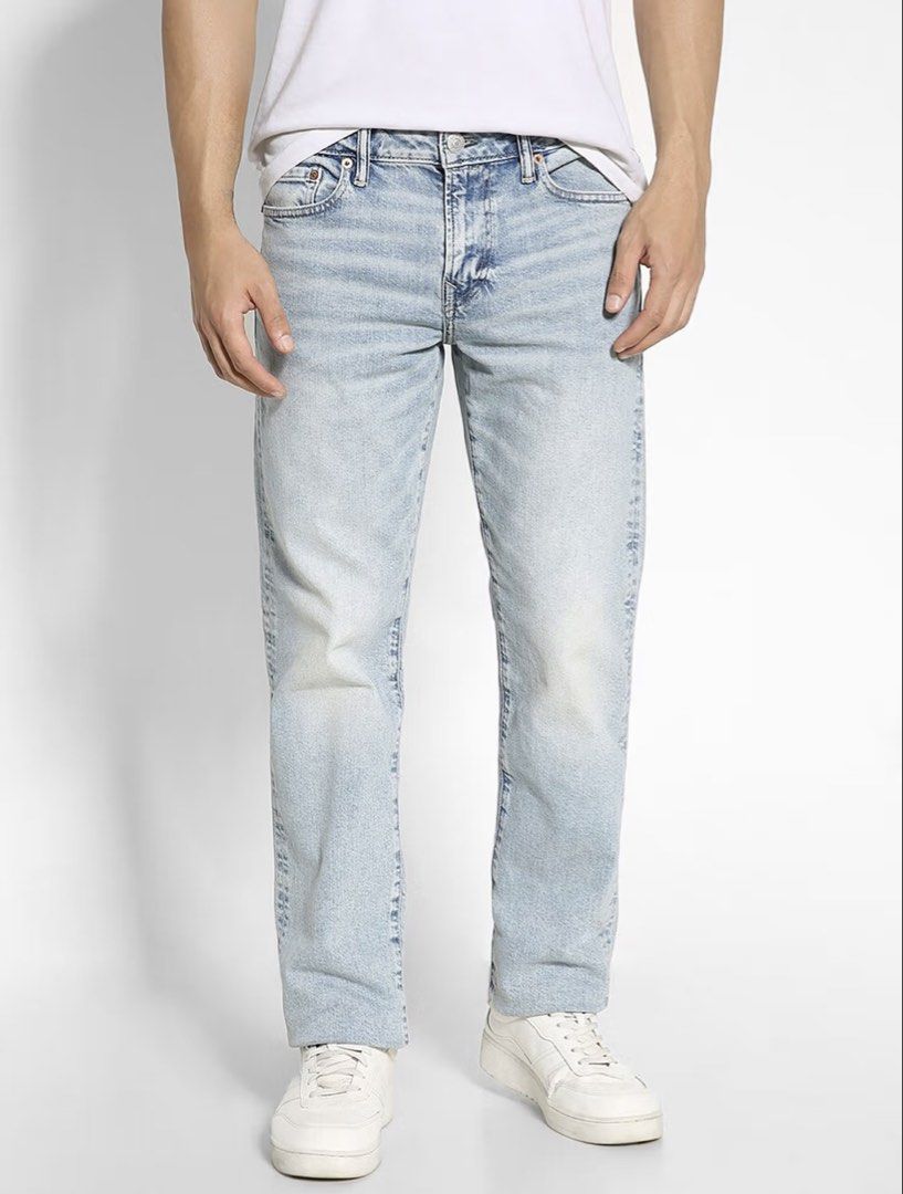 American Eagle Light Wash Straight Leg Jeans (Category: Jeans) located in Manila. Submitted by maldimathilda (Listing ID 1443887674, Image 1). Description: American Eagle light wash straight leg jeans. Classic, comfortable fit for everyday casual wear. Button and zip closure..