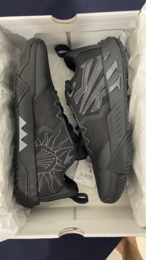 ANTA kai teams 2 (Category: Sneakers) located in Manila. Submitted by sellwithbelly (Listing ID 1443705454, Image 1). Description: - Black Nike basketball shoes - Unique sun graphic on the side - Comes with original box and packaging - Ideal for basketball or casual wear - Don't miss out!.