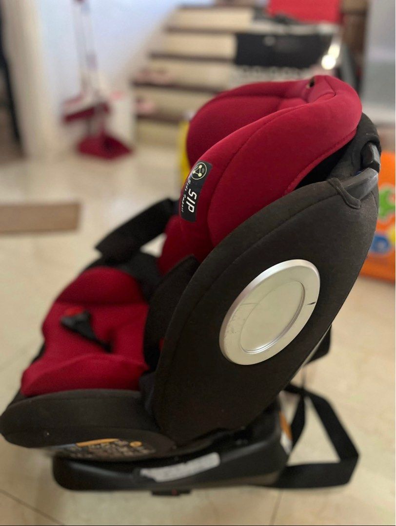 Apruva Car Seat with ISOFIX (Category: Car Seats) located in Makati City. Submitted by queensnow4 (Listing ID 1443704017, Image 3). Description: well loved used but bot abused with Isofix 9k brand new price barely used just needs cleaning.