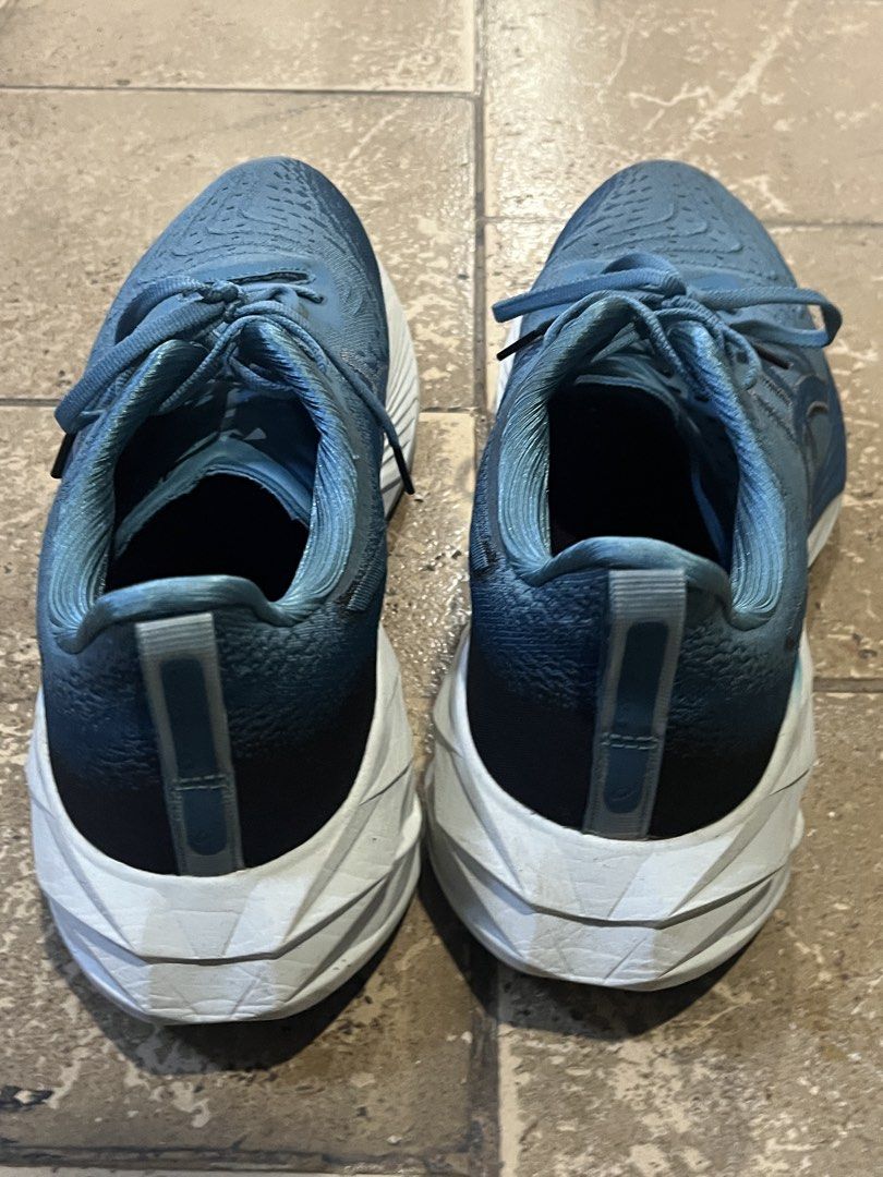 Asics Novablast 4 Wide US12 (Category: Sneakers) located in Singapore. Submitted by alex996turbo (Listing ID 1443865544, Image 2). Description: PLEASE READ THE DESCRIPTION AND T&C BEFORE OFFERING! Product Description: Asics Novablast 4 Size US12 -selling as one too many shoes -used about 15 times, condition still good -price fixed thank you [TERMS AND CONDITIONS ⬇️] If you are interested, please do the following: 1.Offer the price 2.Dealing optio