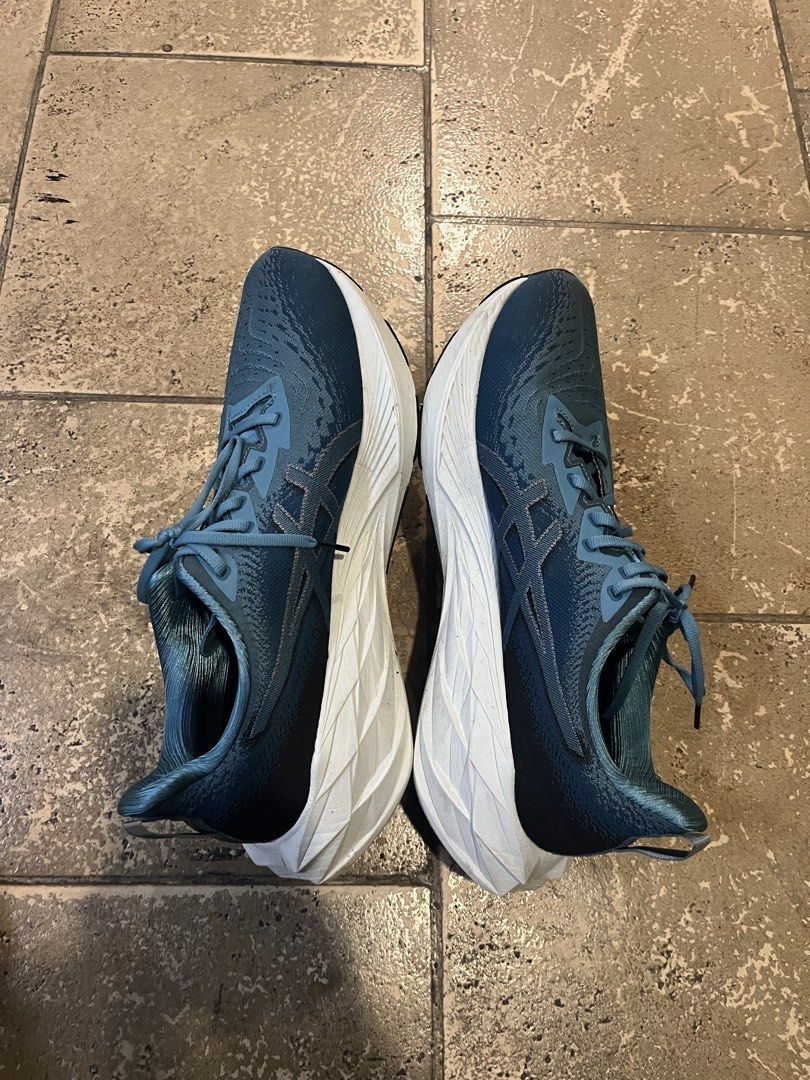Asics Novablast 4 Wide US12 (Category: Sneakers) located in Singapore. Submitted by alex996turbo (Listing ID 1443865544, Image 3). Description: PLEASE READ THE DESCRIPTION AND T&C BEFORE OFFERING! Product Description: Asics Novablast 4 Size US12 -selling as one too many shoes -used about 15 times, condition still good -price fixed thank you [TERMS AND CONDITIONS ⬇️] If you are interested, please do the following: 1.Offer the price 2.Dealing optio