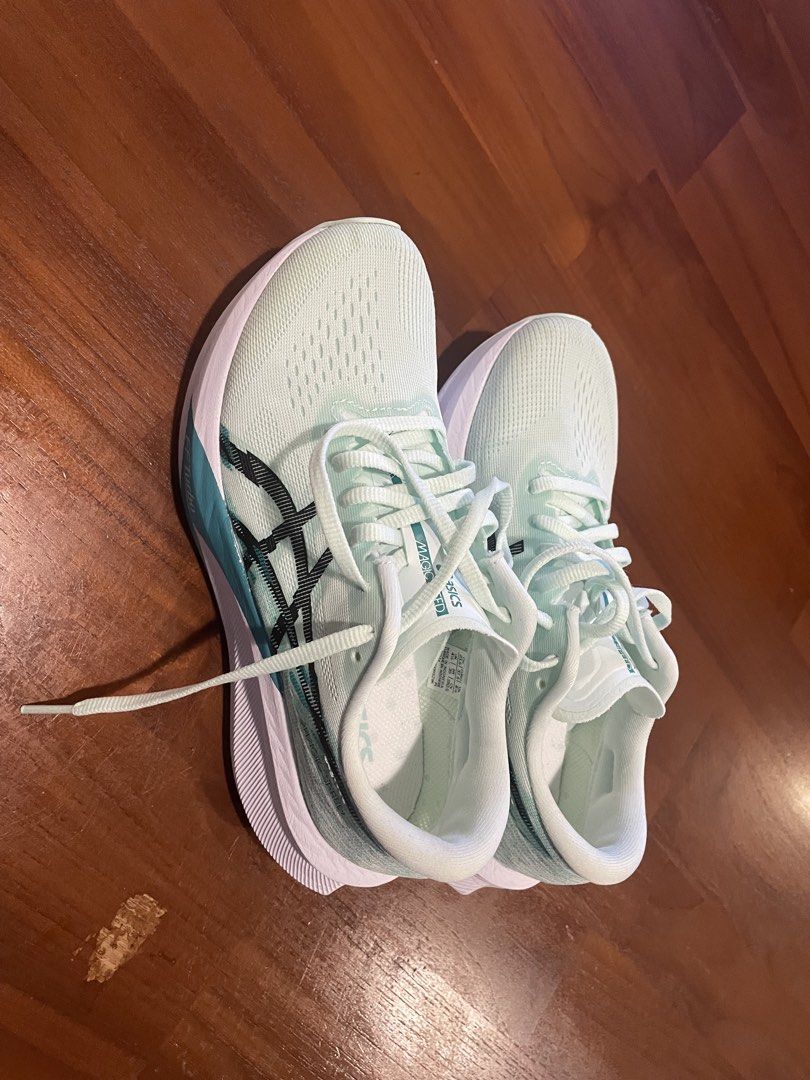 ASICS women’s Magic Speed 4 US6.5 (Category: Sneakers) located in Singapore. Submitted by kcgam (Listing ID 1443826516, Image 1). Description: - ASICS Magic Speed 4 Running Shoes - Color: Mint Green - Size: 23.5cm (UK 4.5 / US 6.5) - Used it once for 5km. .