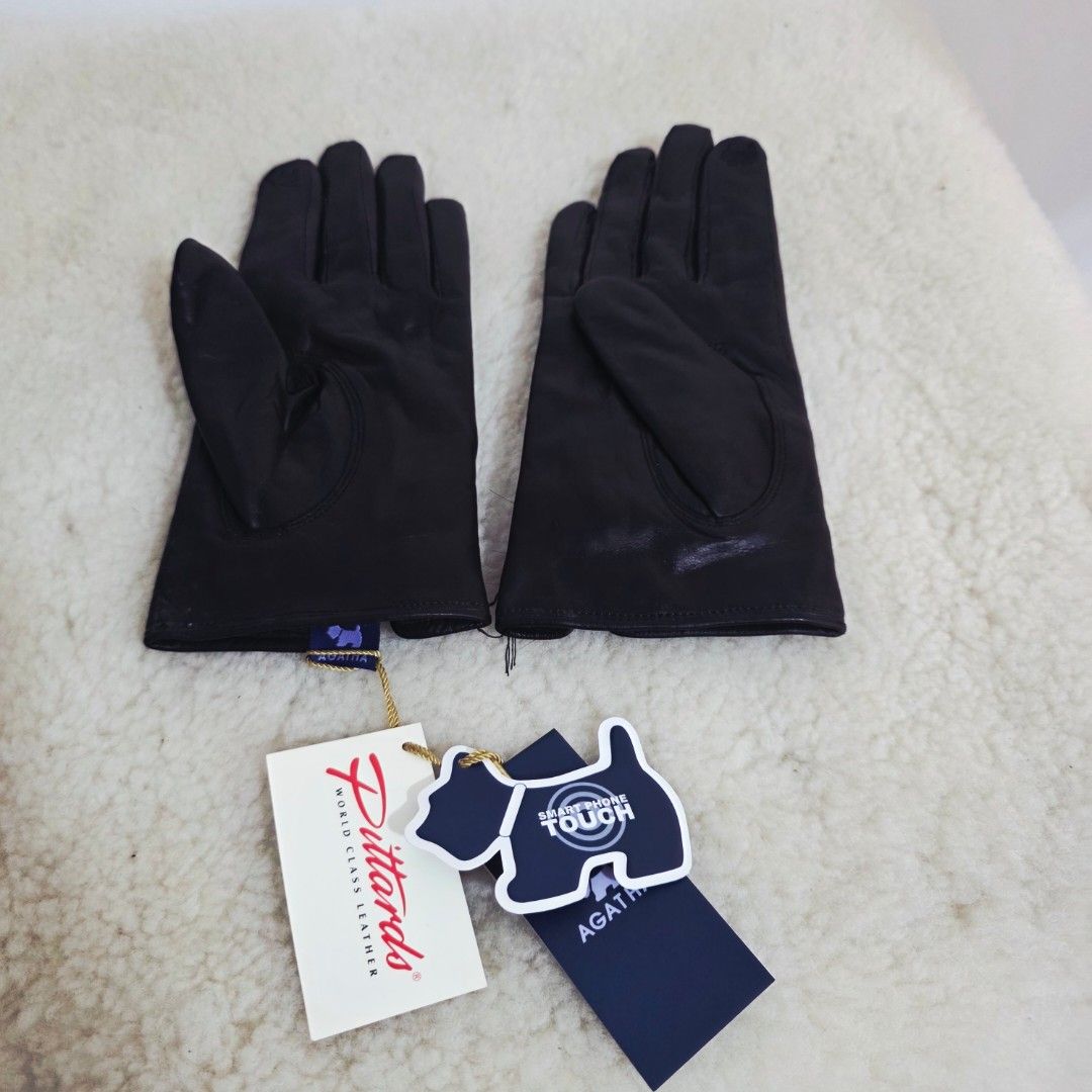 Authentic Agatha Black Genuine Leather Gloves / Winter Gloves (Category: Gloves) located in Binangonan. Submitted by makoleksyon (Listing ID 1443761644, Image 3). Description: brand new complete with tags smart touch genuine leather free size Bought in Japan 100%Authentic Money back guarantee.