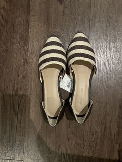 (Category: ) located in . Submitted by pb.closet (Listing ID 1443856830, Image 1). Description: .