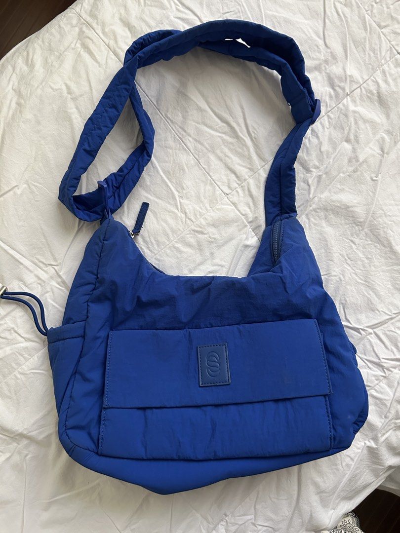BAGS FOR SALE (SEE DESCRIPTION) (Category: Shoulder Bags) located in Pasig City. Submitted by winniegrant (Listing ID 1443754221, Image 2). Description: Straightforward bag 500 (original) Steve madden bag 1000 (1100) Coach bag 400 (replica) .