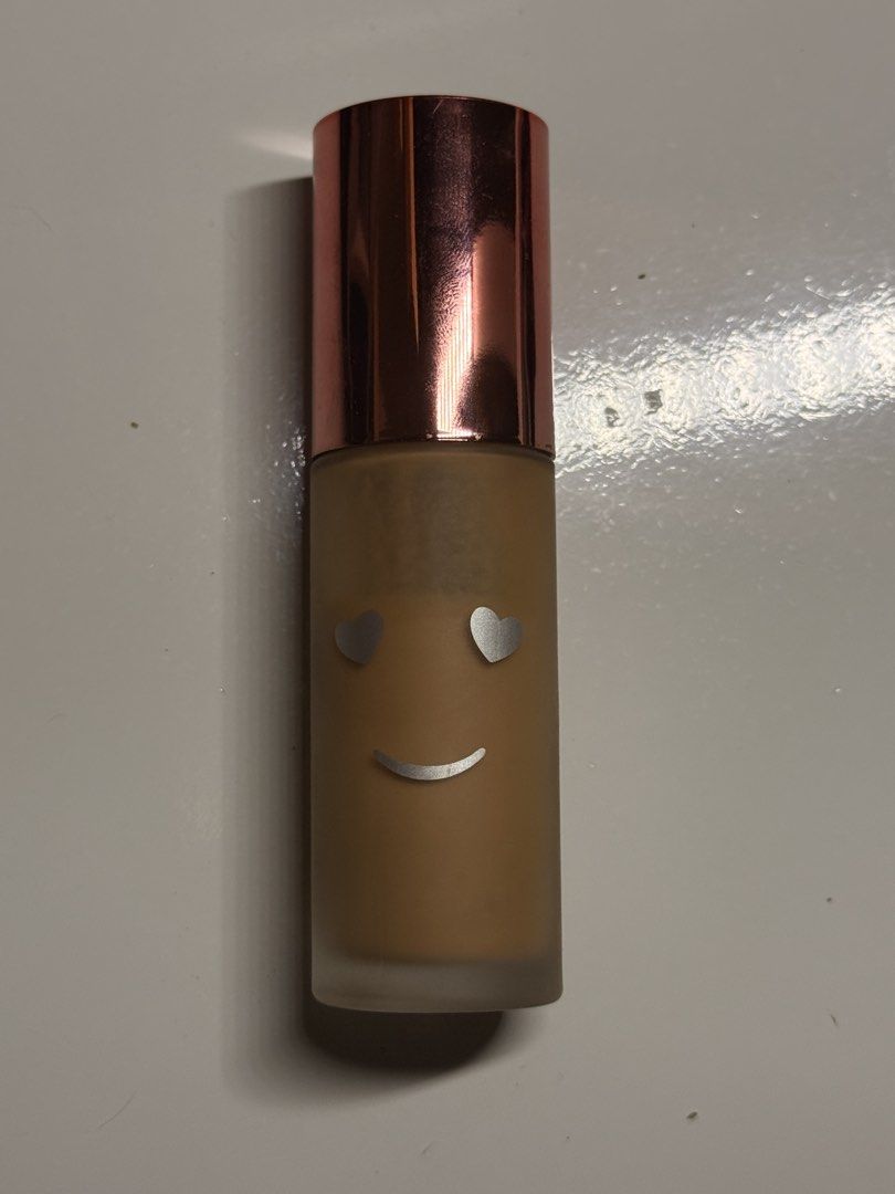 Benefit Cosmetics Flawless Brightening Foundation (Category: Makeup) located in Cebu City. Submitted by mariatan16 (Listing ID 1443877080, Image 1). Description: Benefit Cosmetics Hello Happy Flawless Brightening Foundation in the shade 4 🏷️ ₱900 - Legit 💯 - Slightly Used - Slightly Negotiable - No Joy Reservations RFS: decluttering and rlly need of funds and i never used this and got it as a gift and I lost the box Dm if you want more pictures