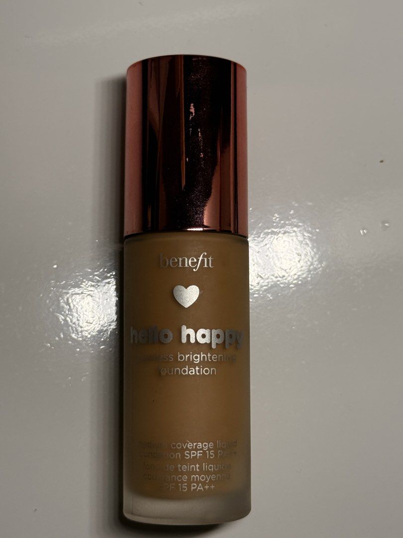 Benefit Cosmetics Flawless Brightening Foundation (Category: Makeup) located in Cebu City. Submitted by mariatan16 (Listing ID 1443877080, Image 2). Description: Benefit Cosmetics Hello Happy Flawless Brightening Foundation in the shade 4 🏷️ ₱900 - Legit 💯 - Slightly Used - Slightly Negotiable - No Joy Reservations RFS: decluttering and rlly need of funds and i never used this and got it as a gift and I lost the box Dm if you want more pictures