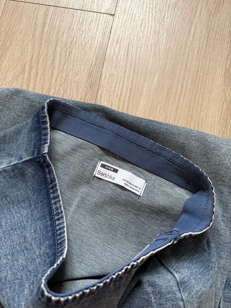 bershka denim skirt (Category: Skirts) located in Makati City. Submitted by lovhlic (Listing ID 1443729453, Image 2). Description: Bershka Denim Midi Skirt fits xxs-xs no flaws! in still good condition price is negotiable but no to lowballing pls :) when worn photos subject to availability can ask more pics of the item itself.