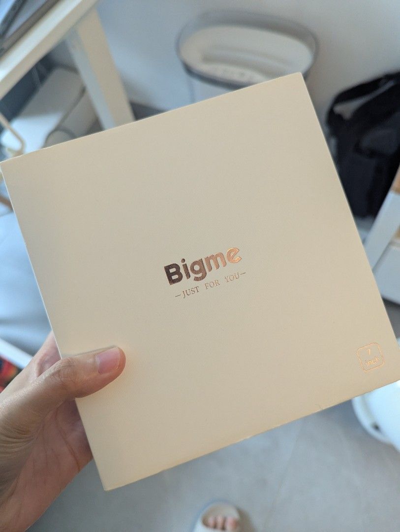 Bigme e-reader b751c （分類：電子書閱讀器）位於 Hong Kong。 由 luuunaaa 提交（商品編號 1443754851，圖片 3）。簡介： Bigme e-reader. 4GB ram. 64 GM memory Comes with original box and a navy blue protective case. e ink 電子閱讀器，好少用 有盒，連筆 可在元朗，沙田或大學站交收。