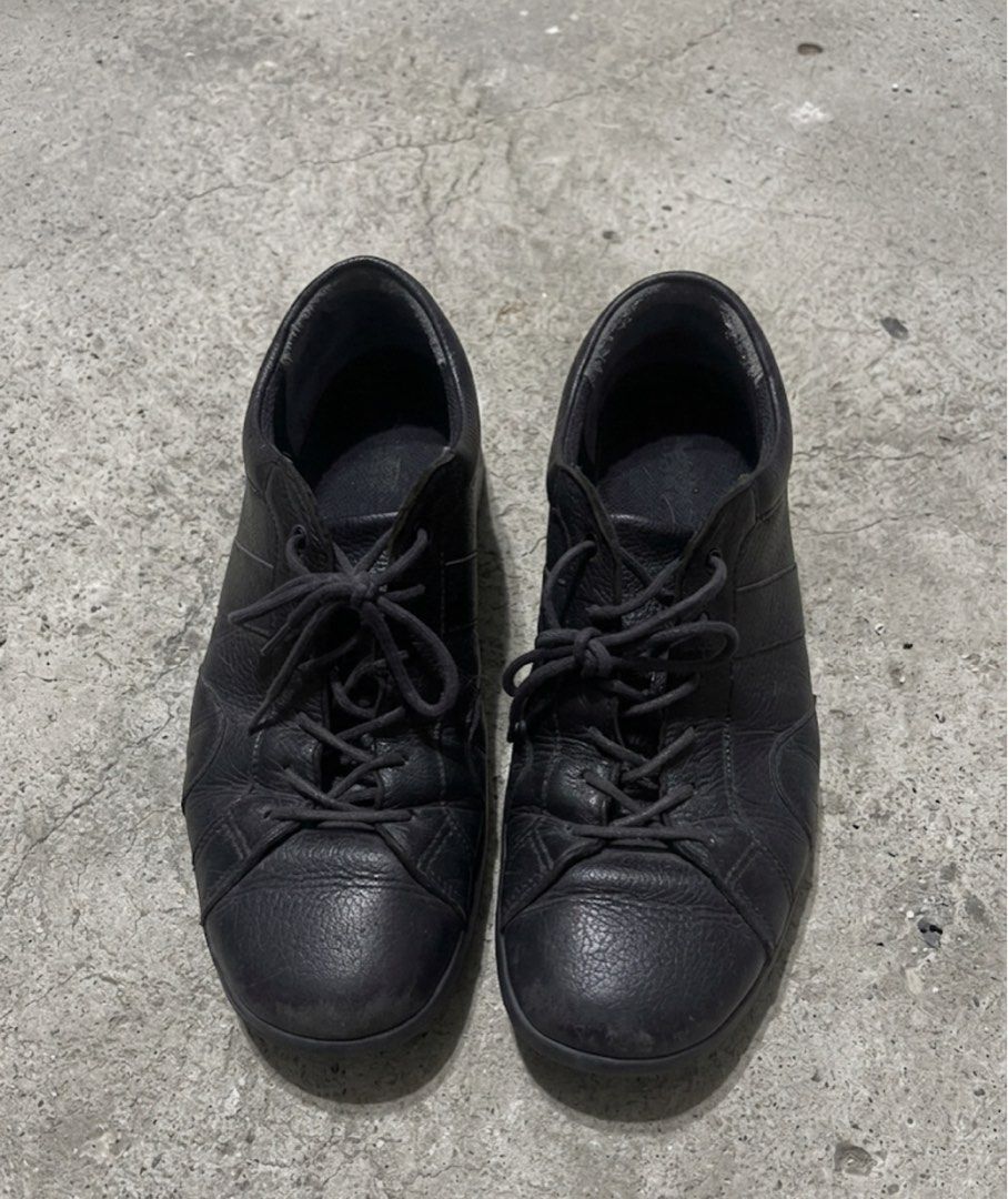 Black Leather Lace-Up Sneakers (Category: Sneakers) located in Pasig City. Submitted by iwillconsume (Listing ID 1443735330, Image 1). Description: 38 eu.