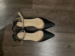 (Category: ) located in . Submitted by pb.closet (Listing ID 1443859215, Image 1). Description: .