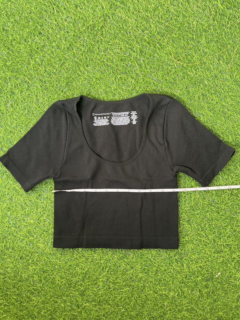 Black Ribbed Cropped Top with Short Sleeves (Category: Blouses) located in Bacolod City. Submitted by marbiii (Listing ID 1443792775, Image 1). Description: - Basic black ribbed cropped top - Short sleeves - Scoop neckline - Stretchy material for a comfortable fit - Versatile: great for layering or wearing solo - Approx. measurements: 15 inches length, 12 inches width (chest) SMALL TO SEMI MED.