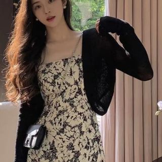 (Category: ) located in . Submitted by lilliess.closet (Listing ID 1443774946, Image 1). Description: .