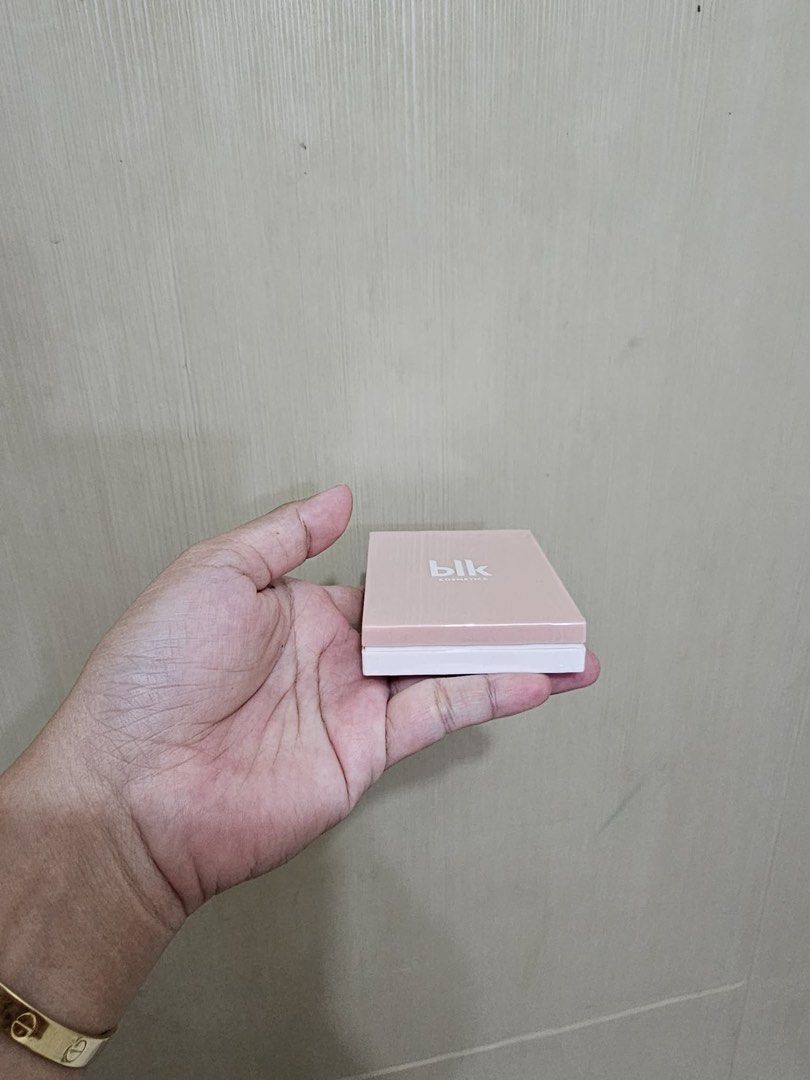 BLK dual blush (Category: Makeup) located in Quezon City. Submitted by MsCLM (Listing ID 1443825012, Image 2). Description: Bought 699 at BLk store Selling low .
