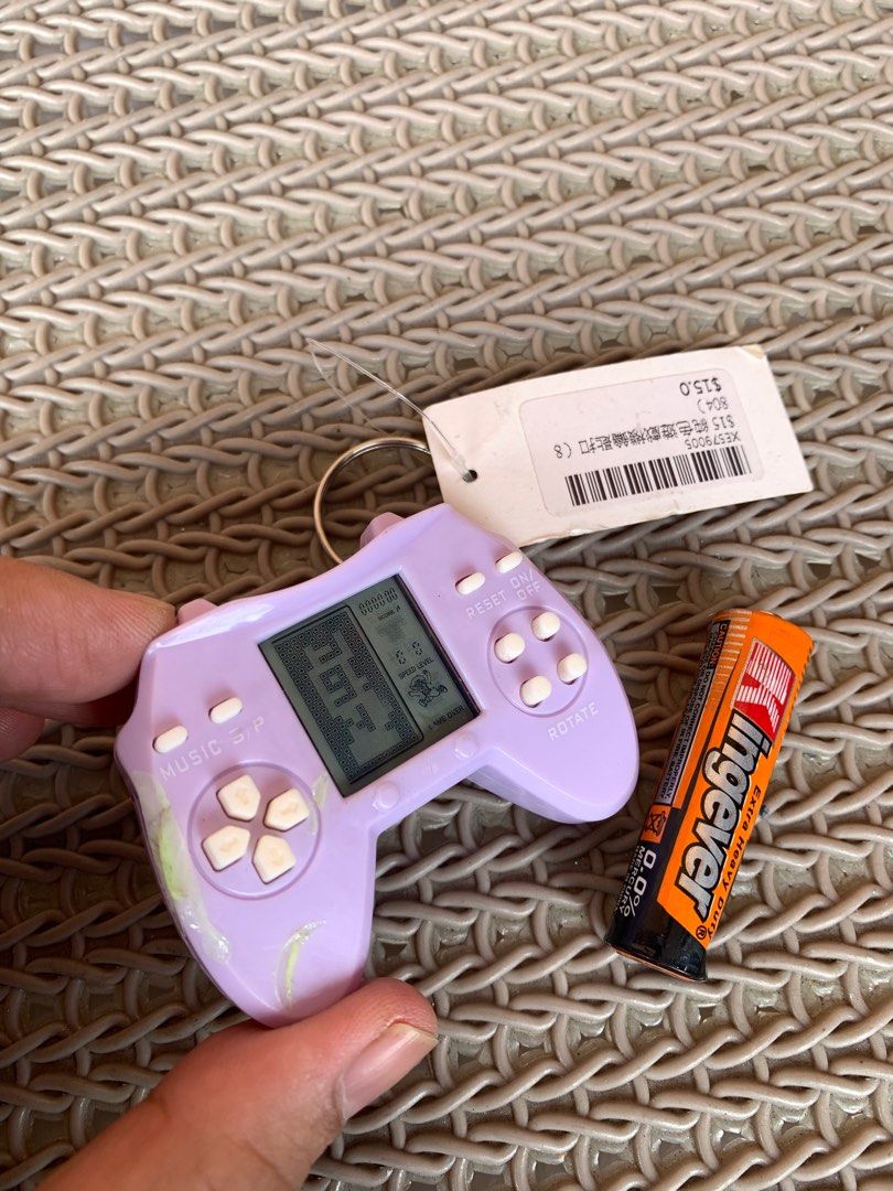 Mini Brick Game Keychain (Category: Character Goods) located in Manila. Submitted by macks_toys (Listing ID 1443771743, Image 2). Description: 📌 You may send DM for your inquiries. ✨KINDLY CHECK EACH DETAILS✨ 🔳 From Japan/UK Surplus items 🔳 Working 🔳 Manage your expectations since it’s preloved and from Surplus Items 🔳 WYSIWYG ✨ Thank you! ✨.