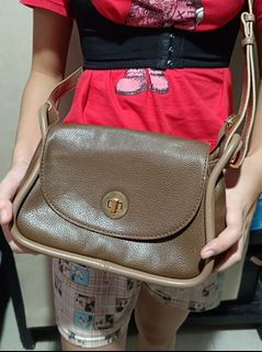 (Category: ) located in . Submitted by secondmusebags (Listing ID 1443868856, Image 1). Description: .