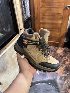 (Category: ) located in . Submitted by julian.thriftz (Listing ID 1443821248, Image 1). Description: .