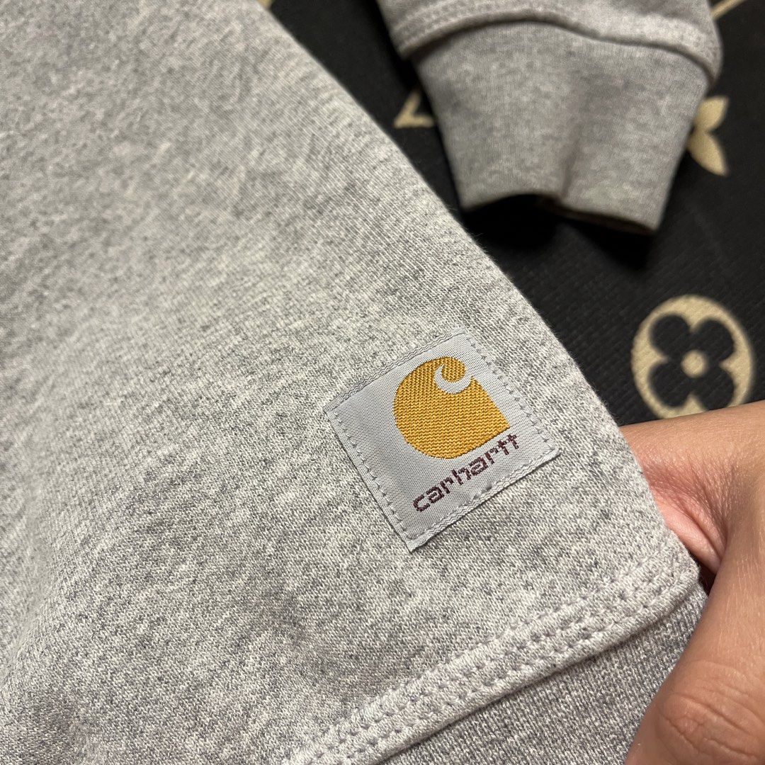 Carhartt K124 Crewneck Jacket (Category: Coats, Jackets and Outerwear) located in Dasmarinas. Submitted by eldosthrift (Listing ID 1443828226, Image 3). Description: Carhartt K124 Crewneck Jacket Large (24x30) Excellent No issue.