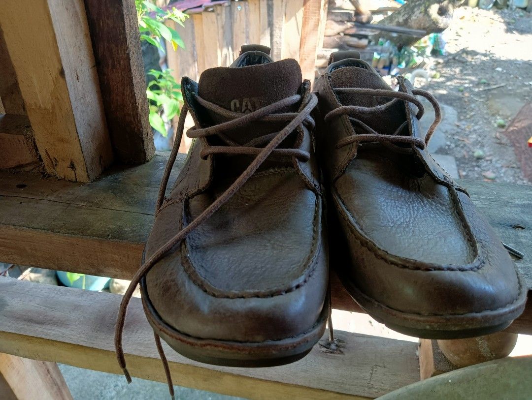Caterpillar Shoes (Category: Shoe inserts & accessories) located in Caloocan City. Submitted by keenfox-8542 (Listing ID 1443770495, Image 2). Description: Size 9 signs of usage Need to kiwi Maganda pangformal.