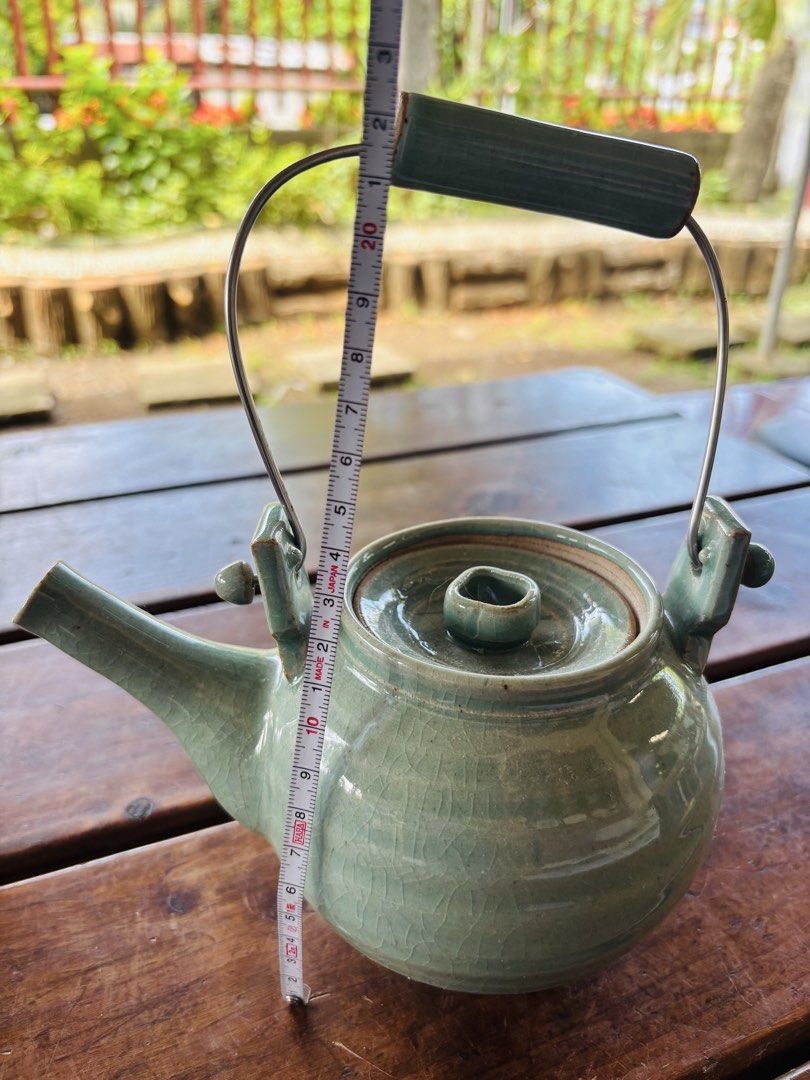 Ceramic tea pot (Category: Coffee & Tea Tableware) located in Dapitan. Submitted by clarisasan19348 (Listing ID 1443712326, Image 2). Description: .