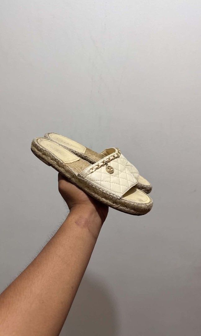 Chanel flats Espadrille (Category: Flats & Sandals) located in Koronadal. Submitted by mannylagada880 (Listing ID 1443884109, Image 2). Description: in good condition coded ✅️ ship nationwide ✈️.