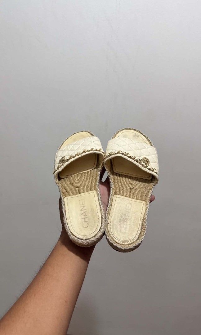 Chanel flats Espadrille (Category: Flats & Sandals) located in Koronadal. Submitted by mannylagada880 (Listing ID 1443884109, Image 3). Description: in good condition coded ✅️ ship nationwide ✈️.