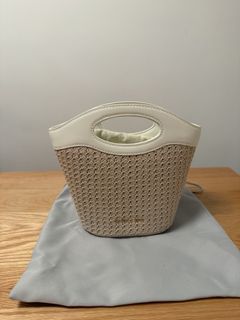 （分類：）位於 。 由 sytiva 提交（商品編號 1443865180，圖片 1）。簡介： 。