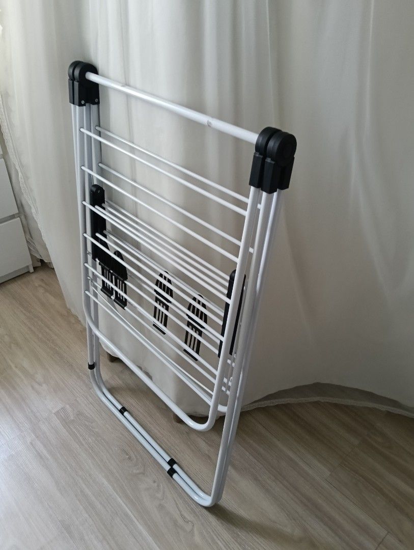 Clothes drying rack (Category: Clothes Drying Rack) located in Singapore. Submitted by uniceinice (Listing ID 1443733708, Image 2). Description: measurements in the pictures sell as is it still in good condition. pm to deal only..