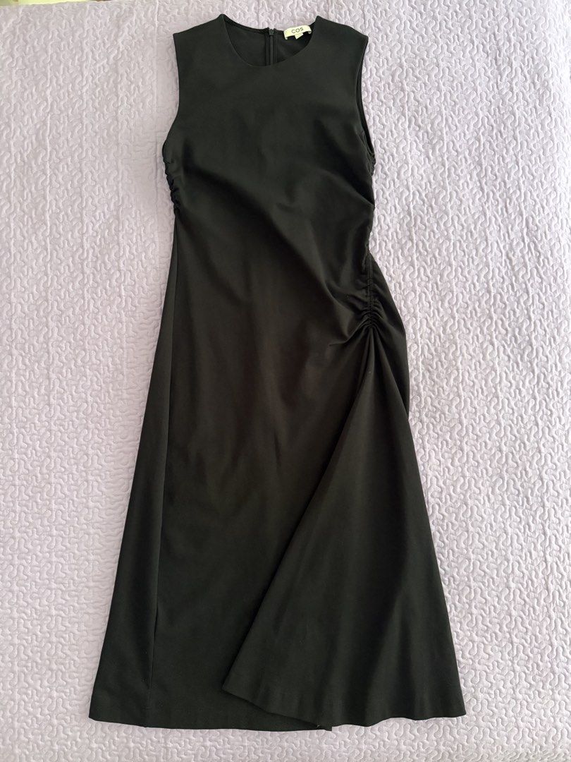 COS Asymmetric Gathered Midi Dress (Category: Dresses) located in Bulacan. Submitted by cooltaste (Listing ID 1443753418, Image 1). Description: .