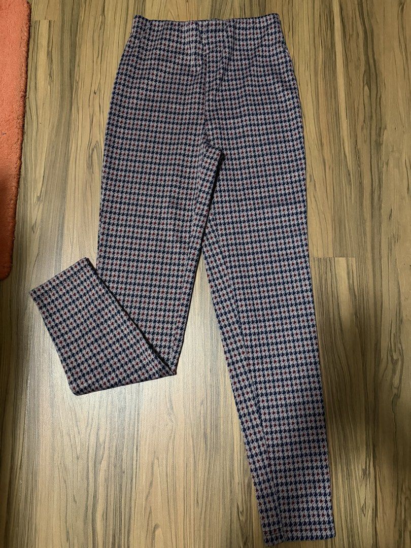 Cotton On Houndstooth Pants Size S/P (Category: Other Bottoms) located in Cebu City. Submitted by azukal (Listing ID 1443795958, Image 1). Description: - Brand: Cotton On - Pattern: Houndstooth - Fit: Slim fit - Length: Full length - Waistband: Elastic for comfort - Style: Perfect for casual or smart casual outfits - Approximate Measurements: - Waist (laid flat): 13 inches, can fit upto 29 waist size - Length: 37 inches - Please check photos for 