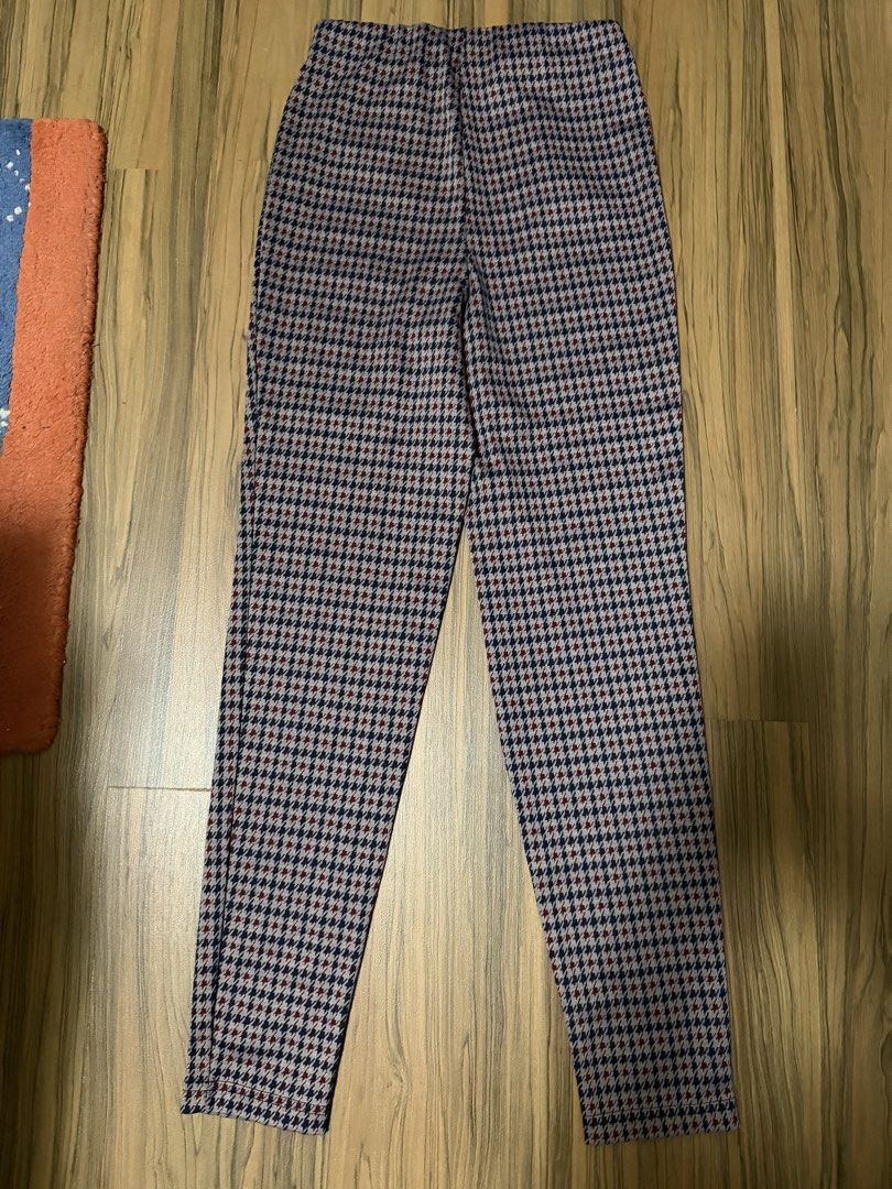 Cotton On Houndstooth Pants Size S/P (Category: Other Bottoms) located in Cebu City. Submitted by azukal (Listing ID 1443795958, Image 2). Description: - Brand: Cotton On - Pattern: Houndstooth - Fit: Slim fit - Length: Full length - Waistband: Elastic for comfort - Style: Perfect for casual or smart casual outfits - Approximate Measurements: - Waist (laid flat): 13 inches, can fit upto 29 waist size - Length: 37 inches - Please check photos for 