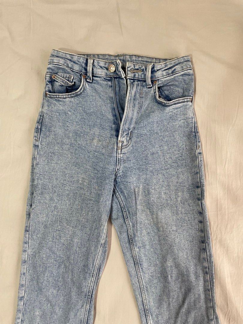 DEMIN PANTS - Light Washed (Category: Jeans) located in Quezon City. Submitted by lilyessentials (Listing ID 1443788103, Image 1). Description: Size: XS-S Waist: 26 No flaws. No stain. PERFECT condition. .