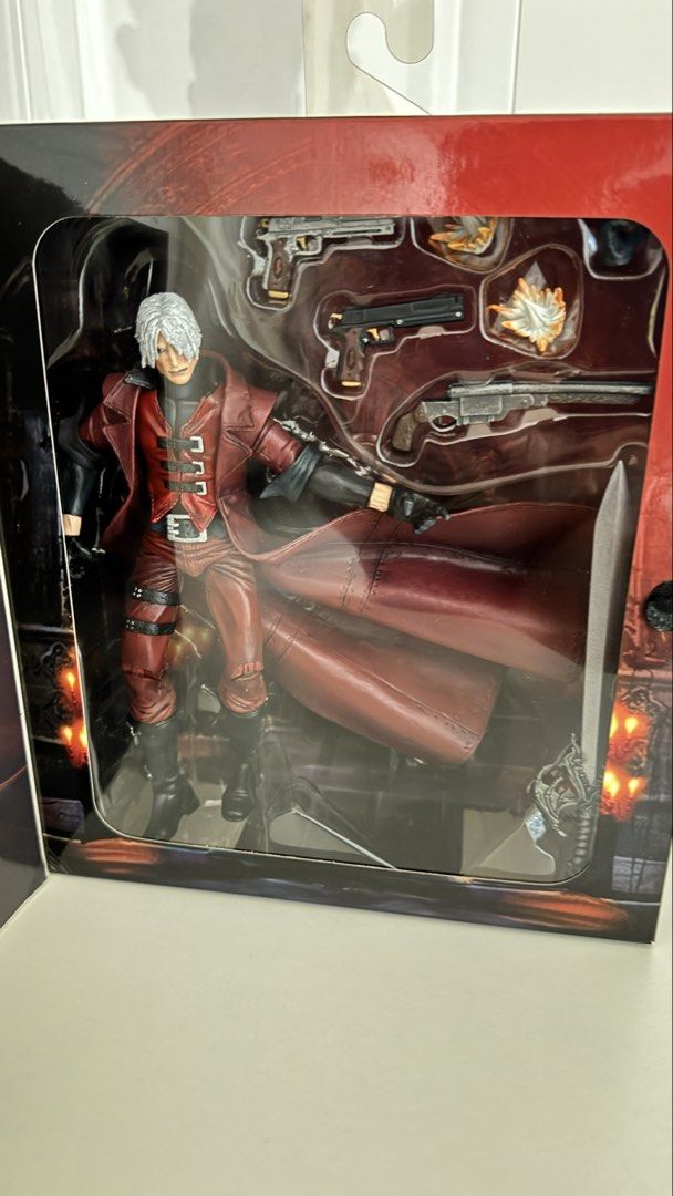 Devil may cry (Category: Figurines & Statues) located in Gelugor. Submitted by kfyip8b (Listing ID 1443829933, Image 2). Description: Items like new , all complete . Box condition 9/10. Posable and articulation .